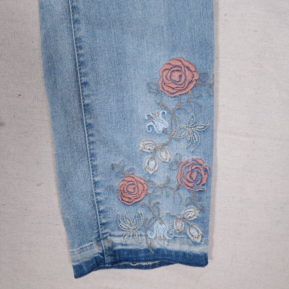 Monroe & Main Floral Embroidered Slim Leg Blue Jeans Womens Size 8 Boho Western - Picture 10 of 16